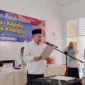 Ketua YPI-Luki, Surya Jufri Bitel melantik Sari Rahmawati sebagai Kepala MTs Lubuk Kilangan. (Foto: Ist)