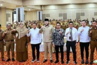 Wali Kota Padang, Fadly Amran saat menghadiri Sekolah Keterbukaan Informasi Bersertifikat 2026 Angkatan III di UNP Hotel & Convention Center, Senin (14/9/2026). (Foto: Pemko Padang)