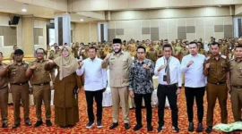 Wali Kota Padang, Fadly Amran saat menghadiri Sekolah Keterbukaan Informasi Bersertifikat 2026 Angkatan III di UNP Hotel & Convention Center, Senin (14/9/2026). (Foto: Pemko Padang)
