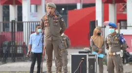 Kasat Pol PP Padang Chandra Eka Putra memimpin Apel Gabungan di Mako Satpol PP, Selasa (15/9/2026). (Foto: Humas Satpol PP Padang)