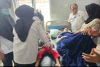 Sejumlah siswa mendapatkan penanganan medis di Puskesmas Palupuh, Agam, Rabu (2/9/2026). (Foto: Dinkes Agam)