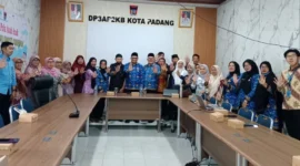 DP3AP2KB Padang menggelar Sosialisasi Psikoedukasi Pola Asuh Anak bagi pengurus panti asuhan, Kamis (17/9/2026). (Foto: Pemko Padang)