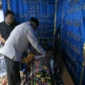 Gubernur Sumbar Mahyeldi Ansharullah langsung melayat ke rumah duka, Sabtu (5/9/2026). (Foto: ADPSB)