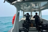 TNI AL mengerahkan 11 kapal gabungan dalam operasi pencarian lima jurnalis dan tiga kru kapal yang hilang kontak saat peliputan Gunung Anak Krakatau. (Foto: BPMI Setpres)