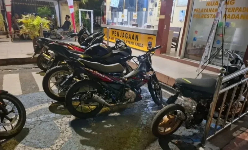 Polresta Padang menyita 7 motor saat KRYD. (Foto: Polda Sumbar)