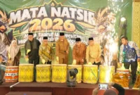 Gubernur Sumbar Mahyeldi membuka kegiatan Mata Natsir 2026 sekaligus Masa Ta’aruf UMN Bukittinggi di Aula Perpustakaan Proklamator Bung Hatta, Senin (28/9/2026). (Foto: Adpsb)