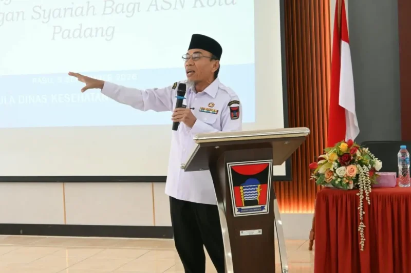 Wakil Wali Kota Padang Maigus Nasir membuka pelatihan dan penguatan literasi ekonomi keuangan syariah bagi ASN dan Perumda se-Kota Padang di Aula Dinkes Padang, Rabu (9/9/2026). (Foto: Pemko Padang)