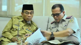 Wakil Wali Kota Padang, Maigus Nasir bersama Kepala Kantor Pertanahan Padang, Hanif. (Foto: Pemko Padang)