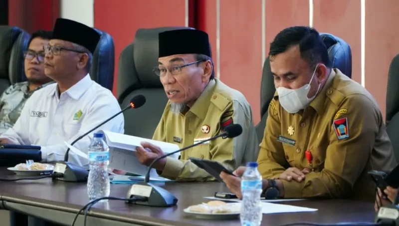 Wakil Wali Kota Padang Maigus Nasir memimpin rapat persiapan MTQN ke-42 tingkat Kota Padang di Gedung Bagindo Aziz Chan, Balai Kota Padang, Aie Pacah, Senin (7/9/2026). (Foto: Pemko Padang)