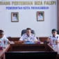 Wakil Wali Kota Payakumbuh Elzadaswarman saat koordinasi terkait pemeriksaan pendahuluan kinerja pengelolaan persampahan oleh BPK RI, Rabu (16/9/2026). (Foto: MC Payakumbuh)