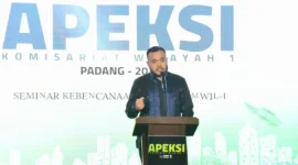 Wali Kota Padang Fadly Amran menyambut kedatangan delegasi Komwil I APEKSI di Kota Padang melalui Welcome Dinner di Hotel Santika Padang, Selasa (29/9/2026). (Foto: Pemko Padang)