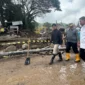Wakil Presiden Gibran Rakabuming meninjau lokasi terdampak banjir bandang di Arosuka, Kabupaten Solok, Sumbar, Jumat (25/9/2026). (Foto: BPMI Setwapres)
