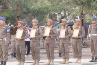 Satpol PP Padang memberhentikan lima PPPK secara tidak dengan hormat (PTDH), Senin (5/10/2026). (Foto: Satpol PP Padang)