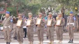 Satpol PP Padang memberhentikan lima PPPK secara tidak dengan hormat (PTDH), Senin (5/10/2026). (Foto: Satpol PP Padang)