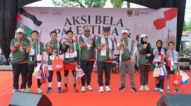Aksi Bela Palestina di halaman Kantor Gubernur Sumbar, Minggu (4/10/2026). (Foto: Adpsb)