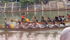 Atlet dayung Kota Padang meraih emas nomor 1.000 meter di Porprov XVI Sumbar 2026. (Foto: Pemko Padang)