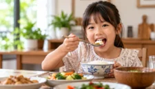 Ilustrasi anak sedang makan. (Foto: AI Generated)
