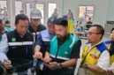 Anggota DPR RI Zigo Rolanda saat meninjau pembangunan Fly Over Sitinjau Lauik. (Foto: Ist) 