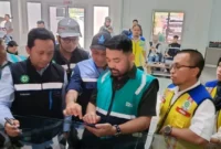 Anggota DPR RI Zigo Rolanda saat meninjau pembangunan Fly Over Sitinjau Lauik. (Foto: Ist) 