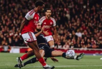 Jurian Timber saat membobol gawang Lille pada matchday kedua Liga Champions 2026/2027 di Emirates Stadium, Rabu (14/10/2026) dini hari WIB. (Foto: IG @jurrientimber)
