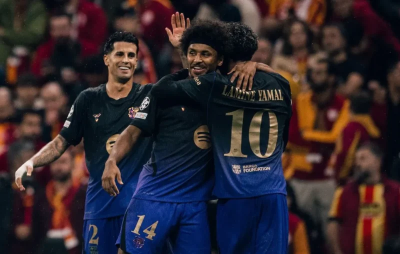 Pemain Barcelona merayakan gol ke gawang Galatasaray pada matchday kedua Liga Champions 2026/2027 di Rams Park, Rabu (14/10/2026) dini hari WIB. (Foto: IG @fcbarcelona)
