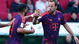 Bayern Munich ditahan Augsburg 2-2 dalam lanjutan Bundesliga, Sabtu (10/10/2026). (Foto: IG @fcbayern)