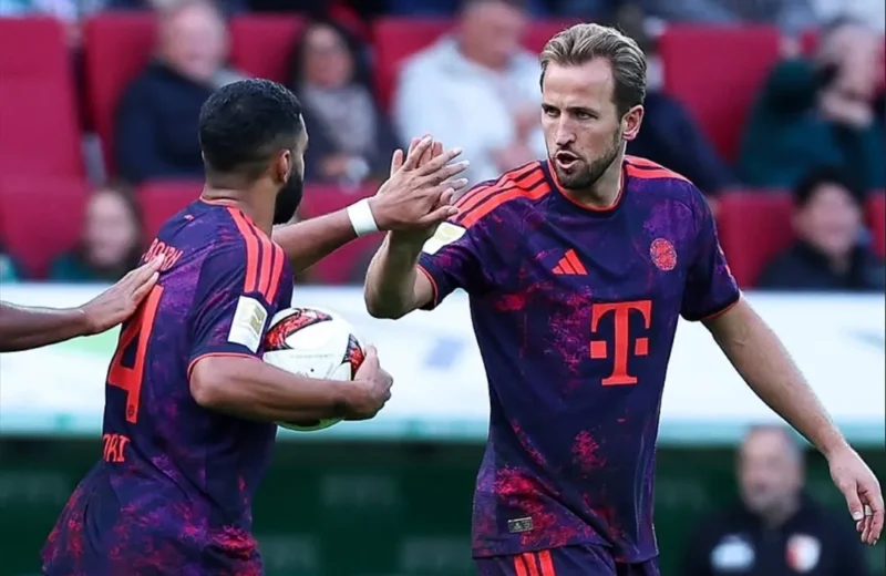Bayern Munich ditahan Augsburg 2-2 dalam lanjutan Bundesliga, Sabtu (10/10/2026). (Foto: IG @fcbayern)