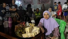 Porprov Sumbar 2026 mendongkrak omzet pelaku UMKM di Padang. Pemko memfasilitasi 32 UMKM di enam titik pertandingan untuk menjangkau pasar lebih luas. (Foto: Pemko Padang)