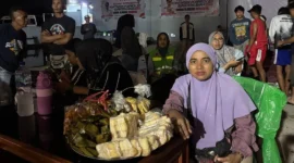 Porprov Sumbar 2026 mendongkrak omzet pelaku UMKM di Padang. Pemko memfasilitasi 32 UMKM di enam titik pertandingan untuk menjangkau pasar lebih luas. (Foto: Pemko Padang)