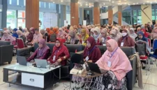 Para guru SMP se-Kota Padang mengikuti Bimtek Pengembangan Konten Digital Pendidikan di Youth Center Kota Padang. (Foto: Pemko Padang)