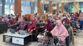 Para guru SMP se-Kota Padang mengikuti Bimtek Pengembangan Konten Digital Pendidikan di Youth Center Kota Padang. (Foto: Pemko Padang)