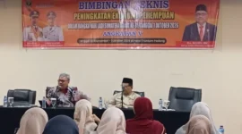 Ketua DPRD Sumbar, Muhidi saat menghadiri Bimtek Peningkatan Ekonomi Perempuan Angkatan V. (Foto: Ist)
