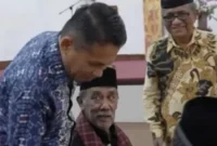 Wakil Ketua DPRD Sumbar Evi Yandri Rajo Budiman saat Bimtek Peningkatan Kapasitas dan Peran Ninik Mamak dan Bundo Kanduang dalam Pendampingan Keluarga dan Calon Pengantin, baru-baru ini. (Foto: Ist)