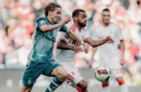 Borussia Moenchengladbach kalah 1-2 saat bertandang ke markas Cologne di Stadion RheinEnergie, Minggu (11/10) malam WIB. (Foto: IG @borussia)