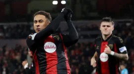 Pemain Bournemouth merayakan gol ke gawang AC Milan. (Foto: IG @afcb)