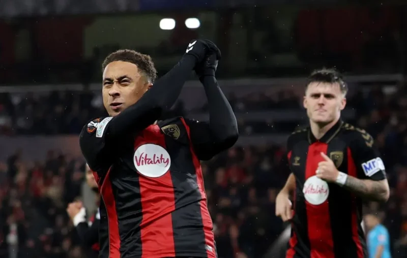 Pemain Bournemouth merayakan gol ke gawang AC Milan. (Foto: IG @afcb)