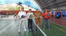 Wali Kota Bukittinggi, Ramlan Nurmatias membuka cabor Pickleball Porprov XVI Sumbar 2026 di GOR Bermawi, Senin (5/10/2026). (Foto: Diskominfo Bukittinggi)