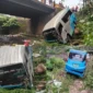 Bus angkutan Sarah hilang kendali dan masuk ke jurang di jembatan Ujung Guguk, Kecamatan Baso, Kabupaten Agam, Sabtu (17/10/2026). (Foto: Satlantas Polresta Bukittinggi)