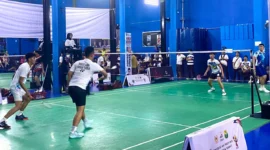 Pertandingan cabor bulutangkis Porprov XVI Sumbar 2026 resmi bergulir di Benteng Badminton Hall, Kota Padang, Minggu (4/10/2026). (Foto: Pemko Padang)