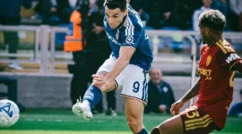 Como harus puas berbagi poin dengan AS Roma setelah kedua tim bermain imbang tanpa gol pada pekan keenam Liga Italia 2026/2027. (Foto: IG @comofootball)