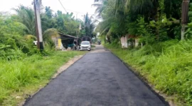 Pengerjaan penambalan jalan rusak di salah satu titik di Kota Padang. (Foto: Pemko Padang)