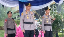 Polda Sumbar menggelar Farewell Parade melepas Kapolda Sumbar lama Irjen Pol Djati Wiyoto Abadhy dan selanjutnya menyerahkan estafet kepemimpinan kepada Kapolda Sumbar yang baru, Irjen Pol Jawari. (Foto: Polda Sumbar)
