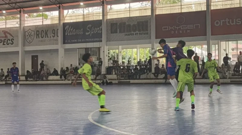 Futsal Kota Padang lolos 8 besar Porprov Sumbar 2026 setelah menang 4-0 atas Sawahlunto. (Foto: Pemko Padang)