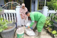 Pemko Padang memperkuat pengelolaan sampah terpadu melalui gerakan pilah sampah dari rumah. (Foto: Pemko Padang)