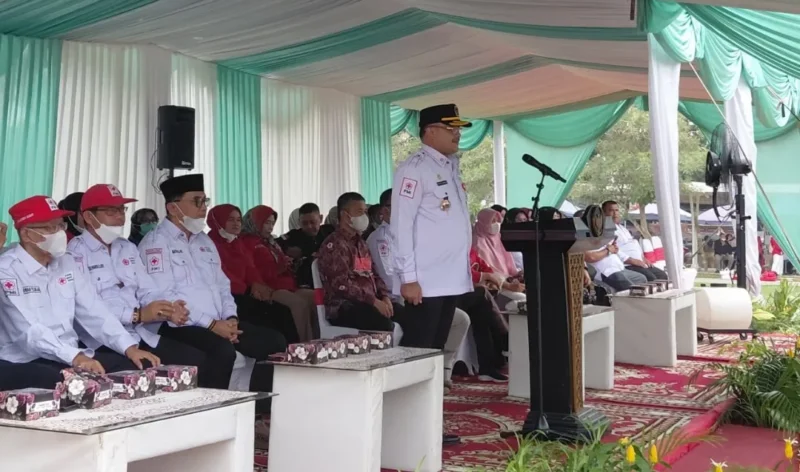 PMI Padang menggelar kegiatan Galang Kreativitas Relawan di Lapangan Apeksi  Balai Kota Padang Aie Pacah, Sabtu (17/10/2026). (Foto: Pemko Padang)