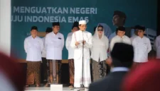 Menag Nasaruddin Umar saat menyampaikan amanat upacara pada Peringatan Hari Santri 2026. (Foto: Akmalul Iman/Kemenag)