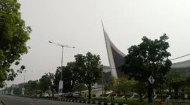 Kabut asap menyelimuti Kota Padang. (Foto: Dok. Pribadi)