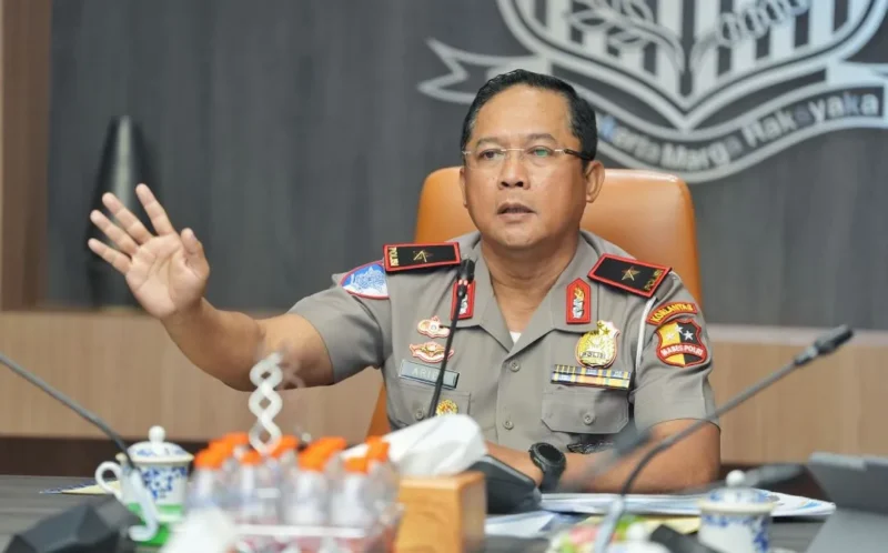 Kakorlantas Polri Brigjen Pol. Dr. Aries Syahbudin saat memberikan arahan Commander’s Wish kepada para Dirlantas Polda dan Kasatlantas di seluruh Indonesia melalui Zoom Meeting, Kamis (15/10/2026). (Foto: Humas Polri)