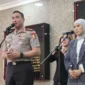 Kapolri Jenderal Pol. Suyudi Ario Seto dan Menteri Komdigi Meutya Hafid memberikan keterangan pers di Gedung Rupatama Mabes Polri, Jakarta, Selasa (27/10/2026). (Foto: TBNews)