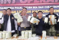 Polri, BNN dan Bea Cukai menggagalkan penyelundupan 1,16 ton ketamin senilai Rp3,48 triliun di perairan Sumatera Utara. (Foto: Humas Polri)